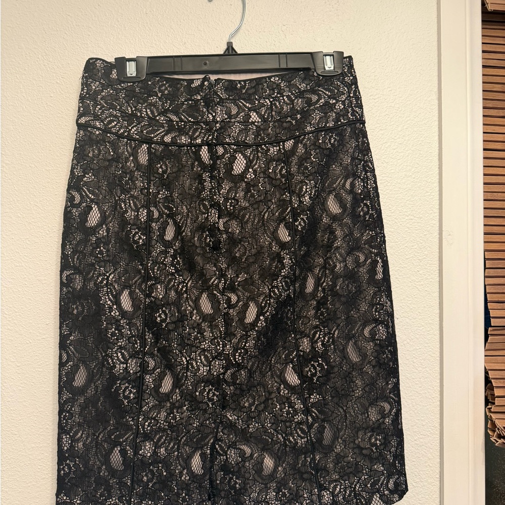 TWO H&M Black and Gray Lace Pencil Skirt - Picture 6 of 14